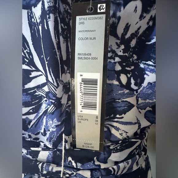 NWT Size 8. Tahari Arthur S. Levine Blue Floral Chiffon Halter Cocktail Dress - Picture 4 of 12